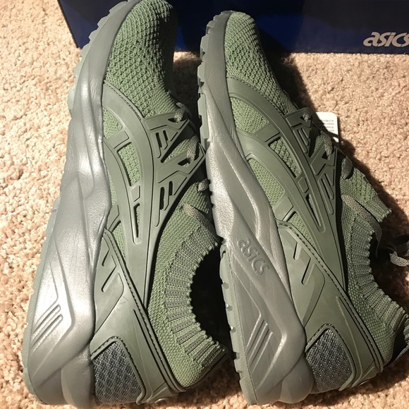 Brand new Asics Gel Kayano Knit - Picture 5 of 7